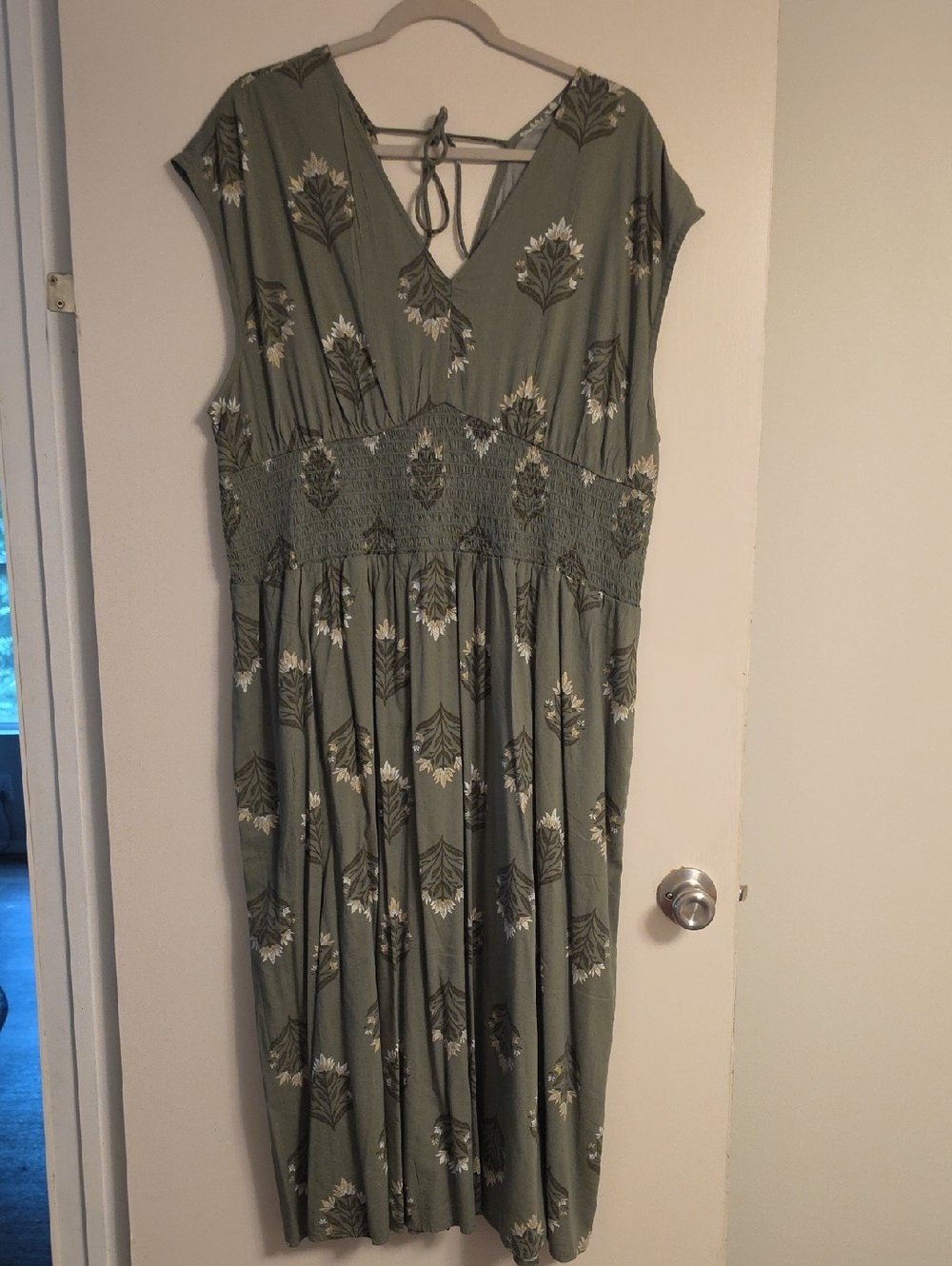 Old Navy Olive Green Floral V-Neck Maxi Dress